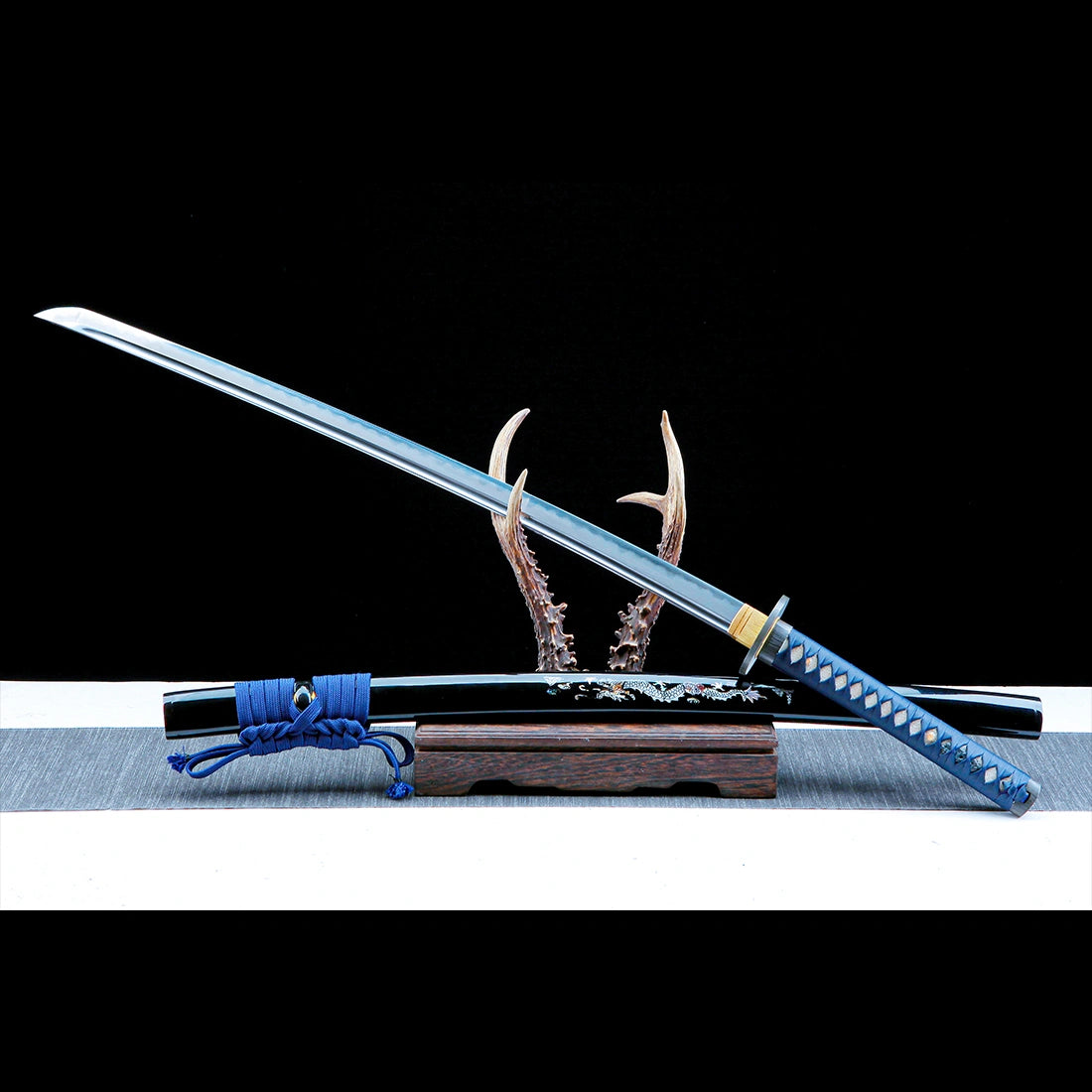 Authentic Japanese Katana Sword – Handmade Damascus Pattern Steel Blade – Black Scabbard