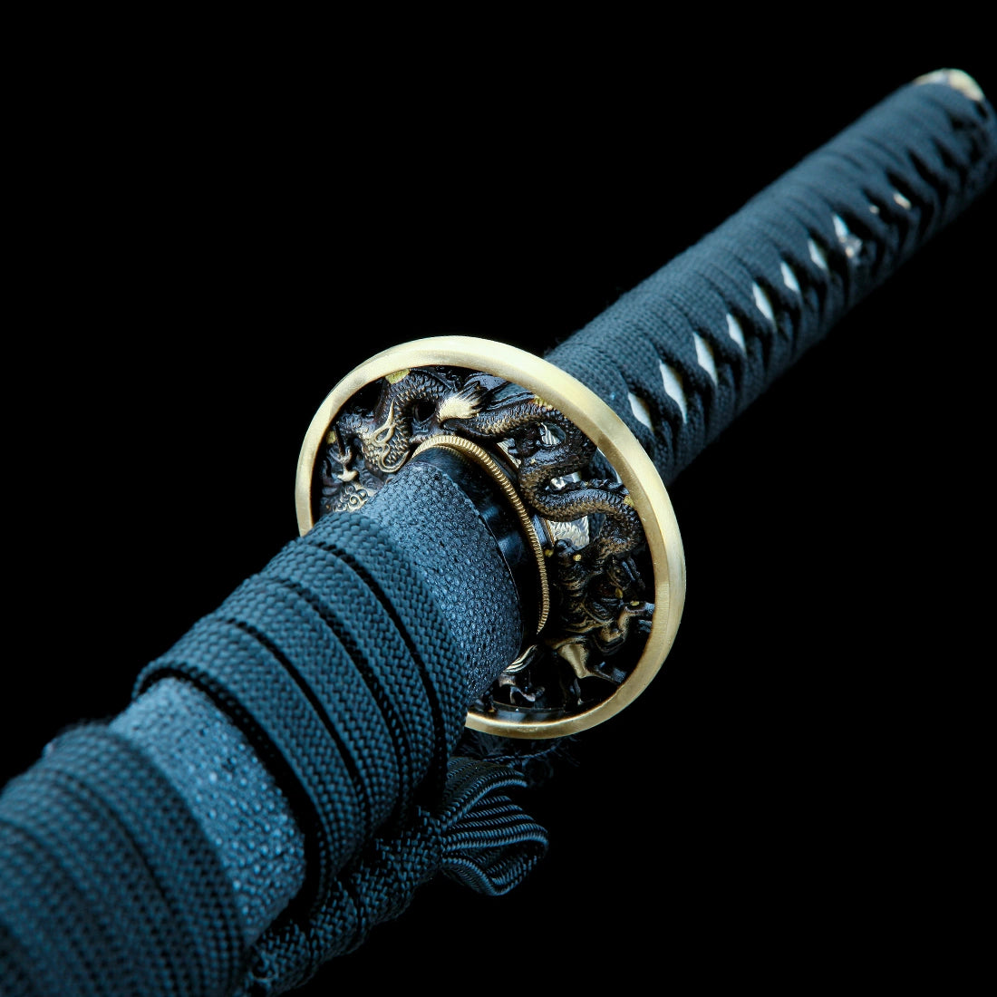 Authentic Katana – Handmade Damascus Pattern Steel Blade – Full Tang – Black – Collector’s Edition