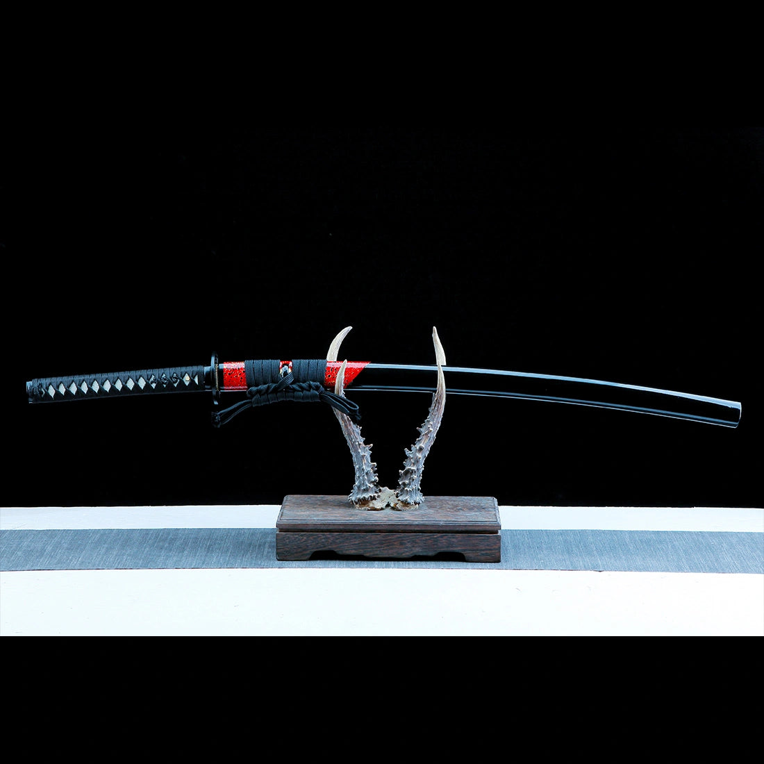 Real Handmade Katana Sword – T10 Carbon Steel Blade – Full Tang – Black – Collector’s Edition