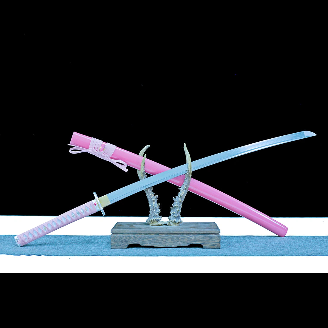 Real Katana Sword – High Performance 1065 Steel Clay Tempering Blade – Pink - Full Tang – Battle Ready
