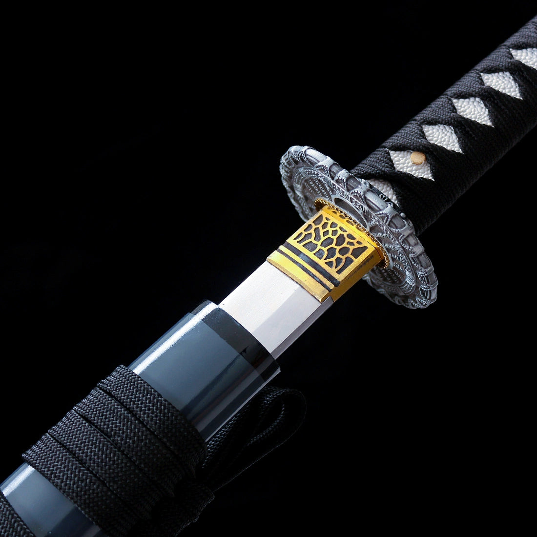 True Katana Sword – High Performance T10 Carbon Steel Blade – Gray Scabbard – Full Tang