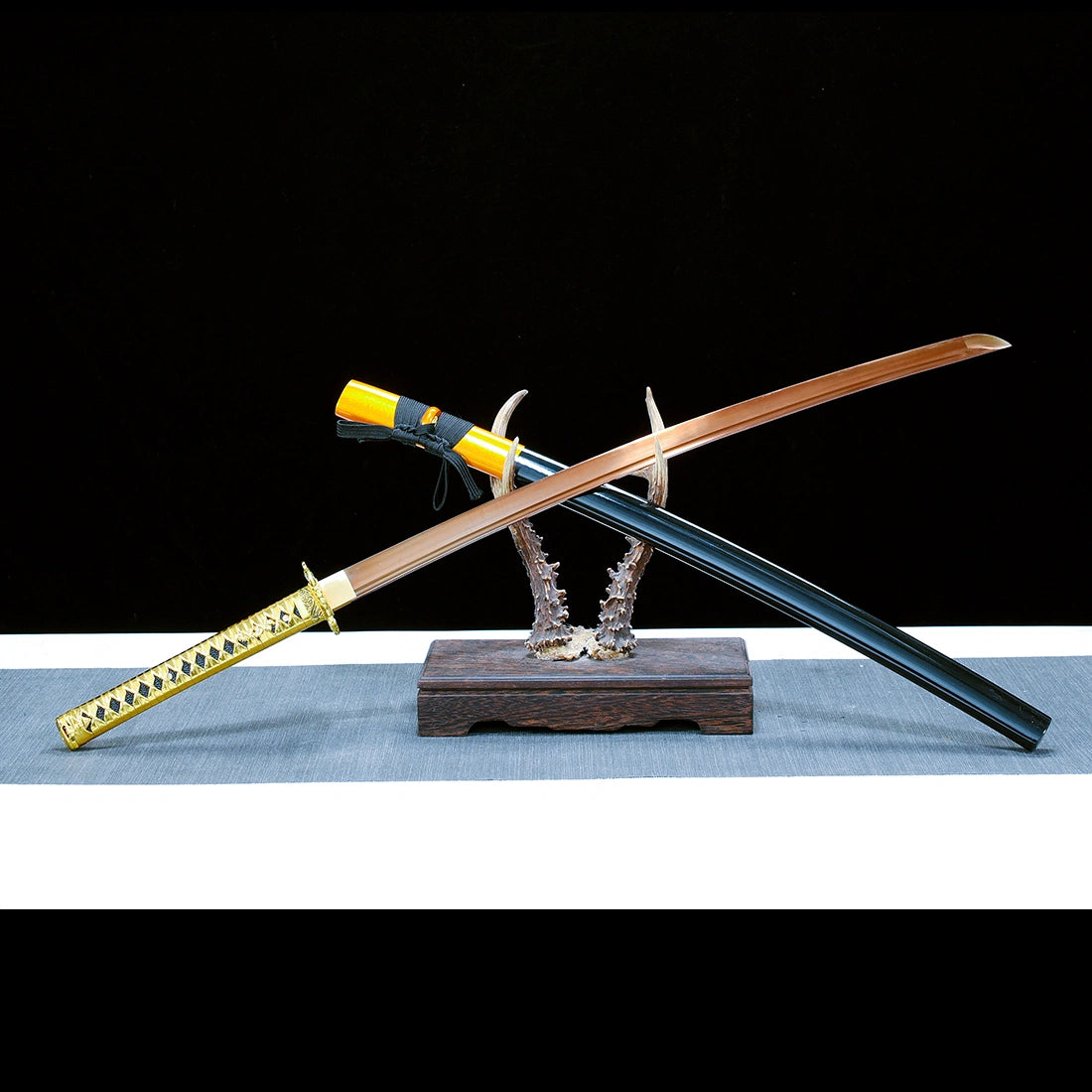 Authentic Japanese Katana Sword – Gold T10 Carbon Steel Blade – Full Tang – High Performance