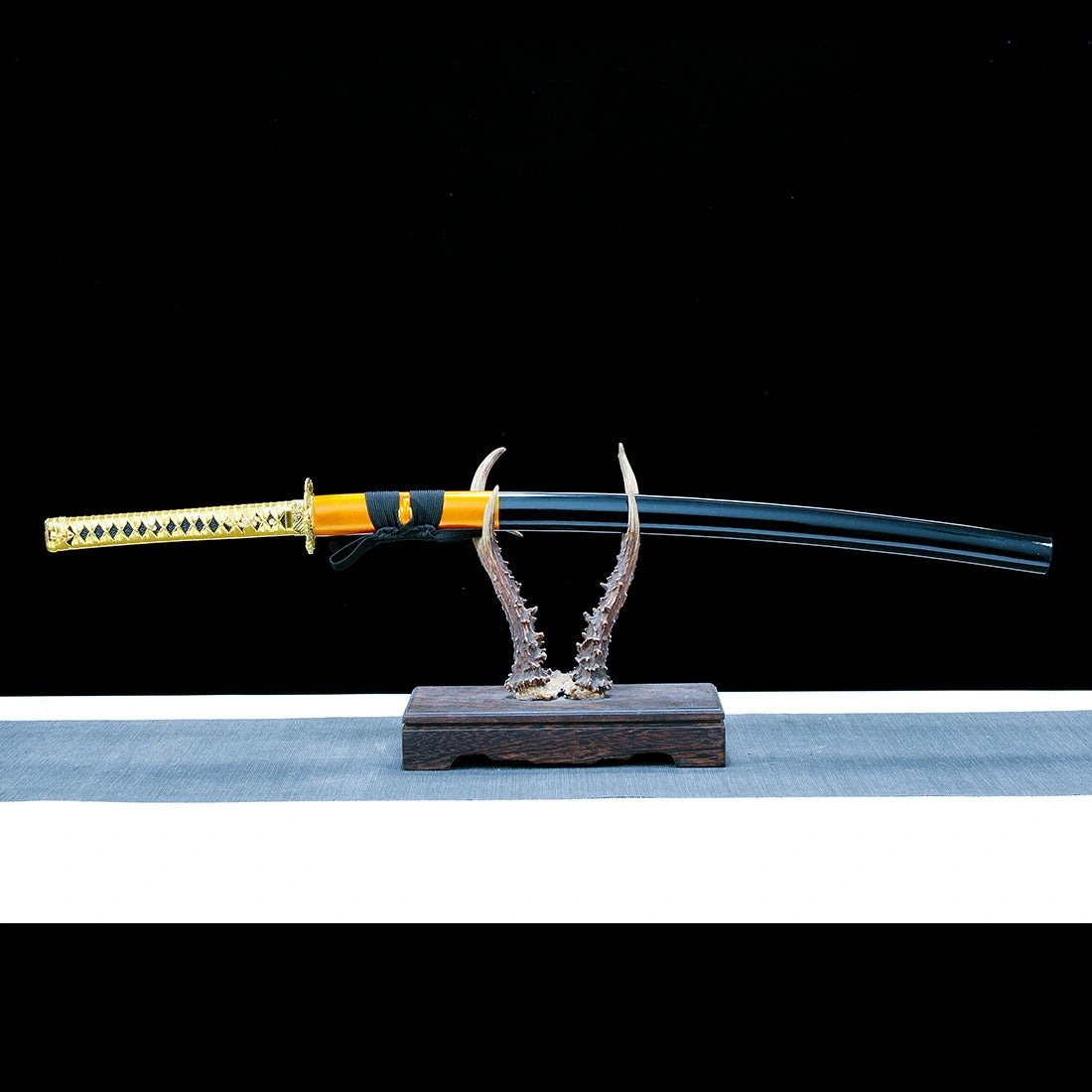 Authentic Japanese Katana Sword – Gold T10 Carbon Steel Blade – Full Tang – High Performance