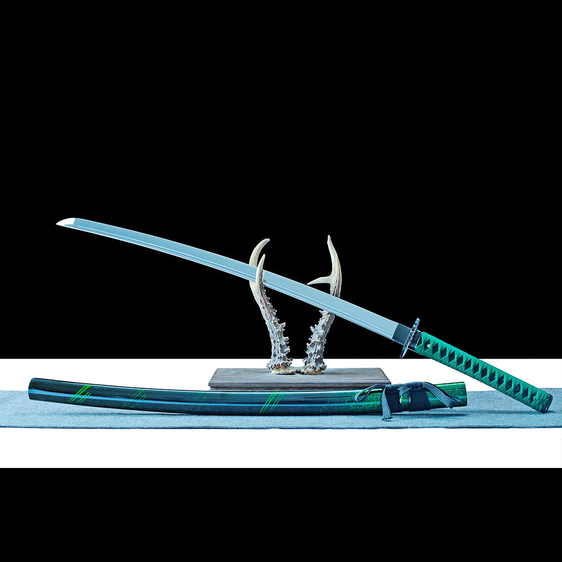 Authentic Handmade Katana Sword – T10 Carbon Steel Blade – Full Tang – Green – High Performance