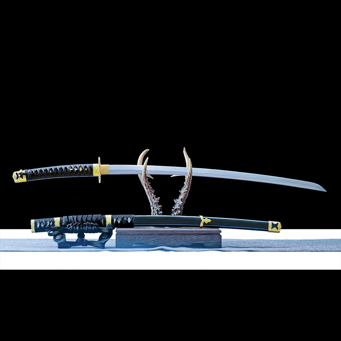 Real Japanese Katana Sword – Damascus Pattern Steel Blade – Full Tang – Black – High Performance