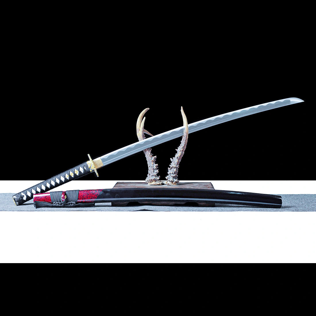 Authentic Katana Sword – Handmade 1060 Carbon Steel Blade – Full Tang – Black Scabbard
