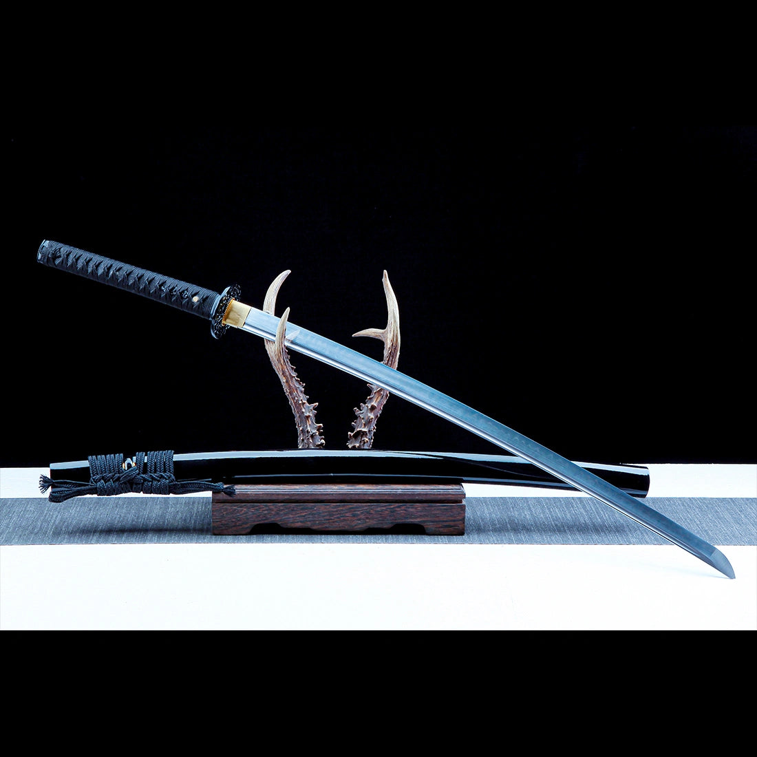 Authentic Katana Sword – Handmade 1065 Carbon Steel Blade – Black – Full Tang – Battle Ready