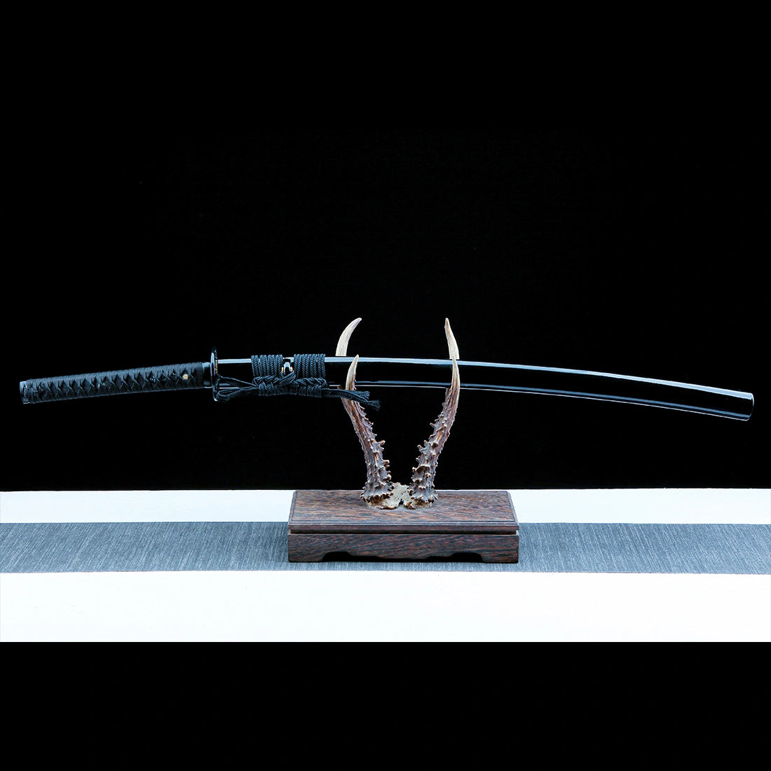 Authentic Katana Sword – Handmade 1065 Carbon Steel Blade – Black – Full Tang – Battle Ready