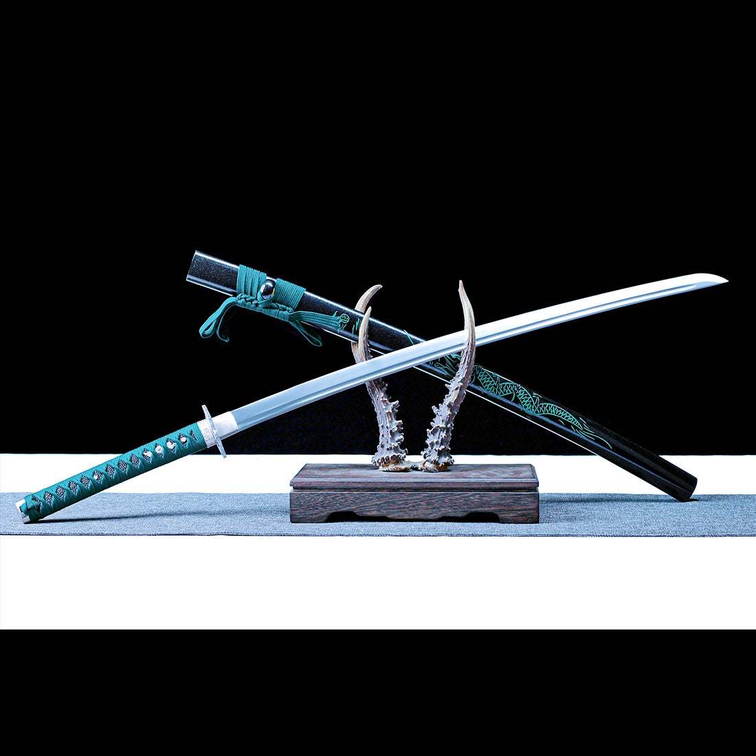 Authentic Katana Sword – Handmade 1065 Carbon Steel Blade – Full Tang – Black Scabbard – High Performance