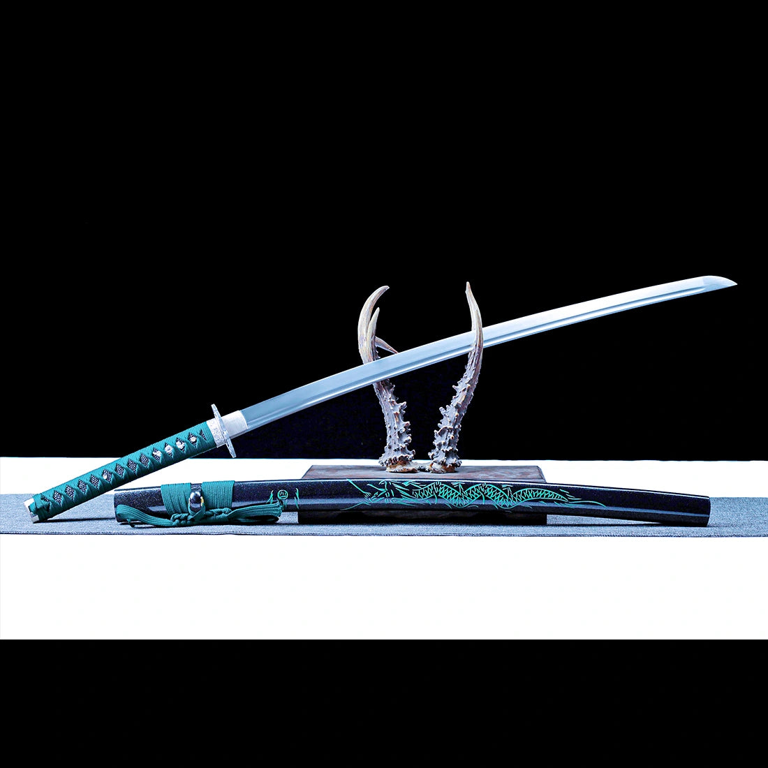 Authentic Katana Sword – Handmade 1065 Carbon Steel Blade – Full Tang – Black Scabbard – High Performance