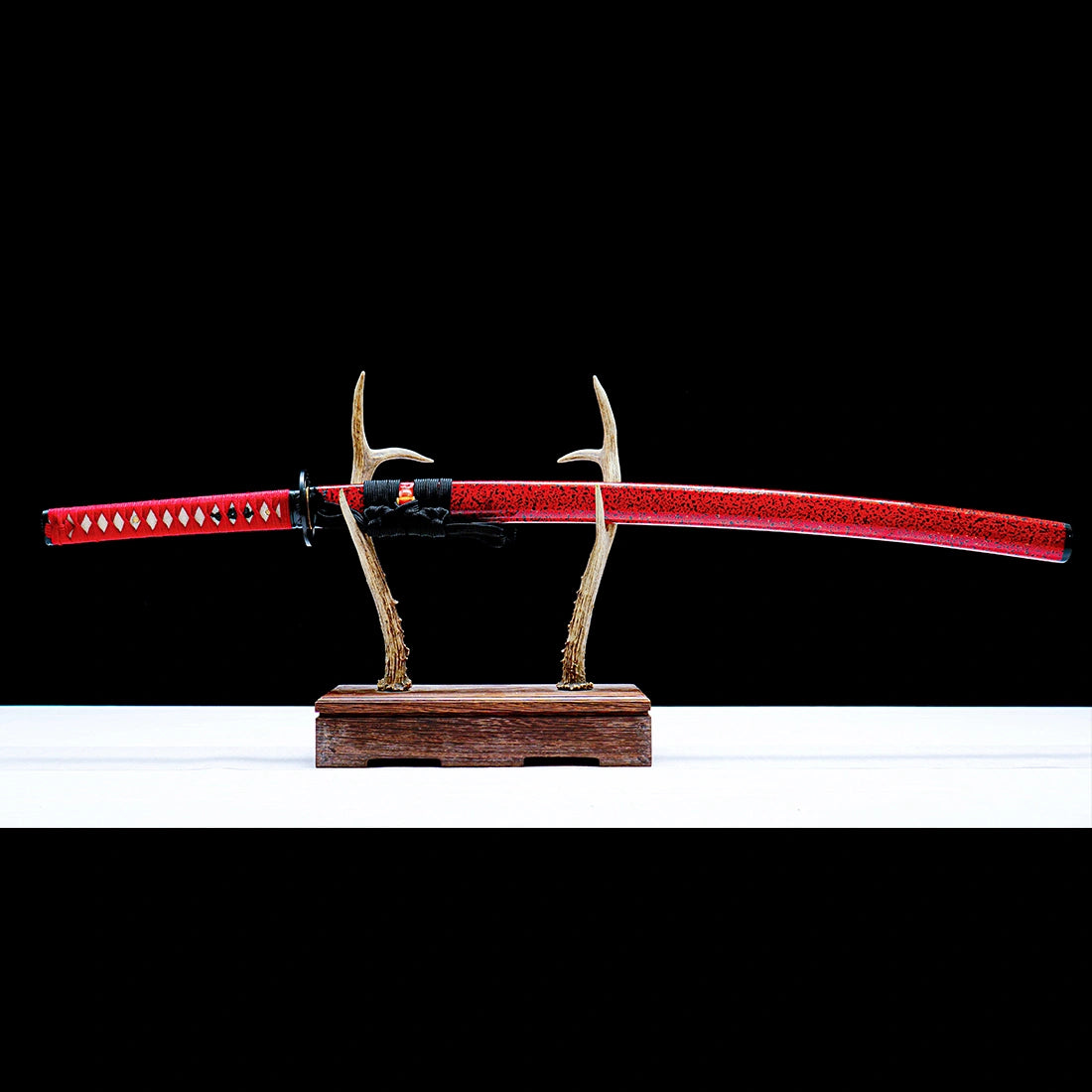 Authentic Katana Sword – Handmade T10 Clay Tempered Edge Blade – Red Scabbard – Full Tang – Collector’s Edition