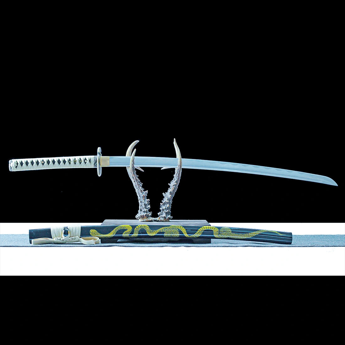 Authentic Katana – High performance Japanese Katana Sword – 1065 Carbon Steel Blade – Full Tang