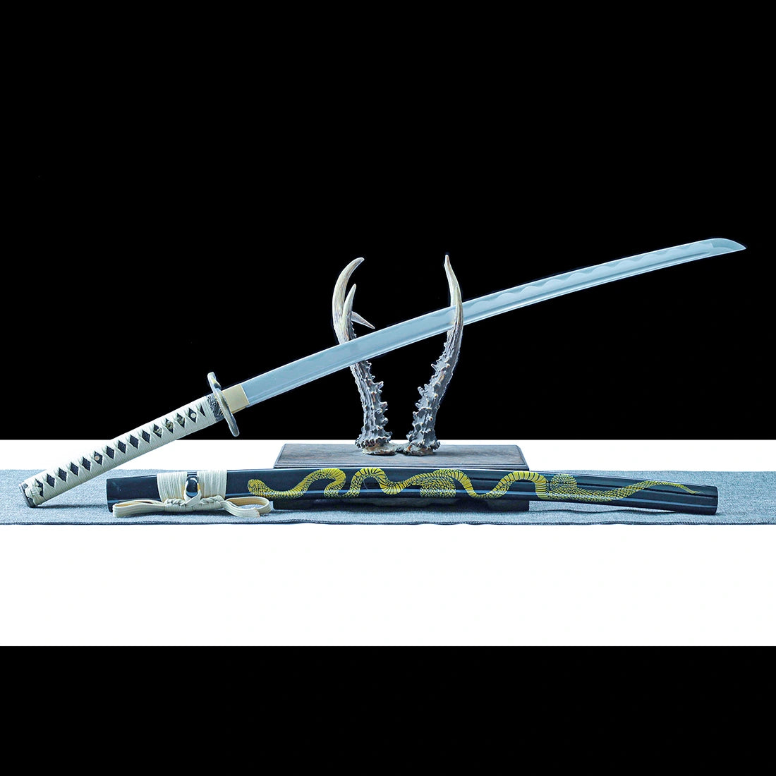 Authentic Katana – High performance Japanese Katana Sword – 1065 Carbon Steel Blade – Full Tang