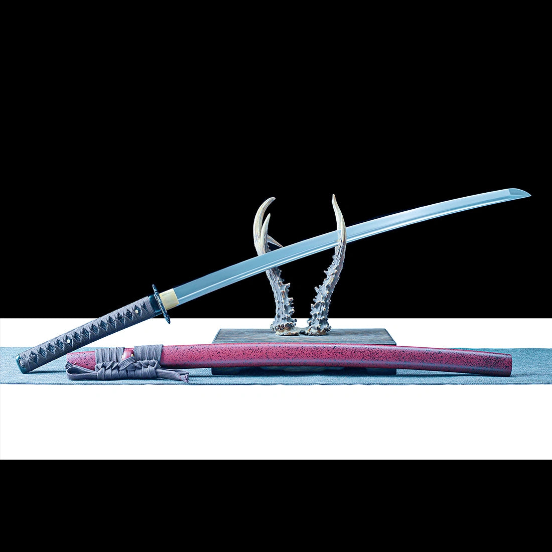 Authentic Katana – High performance Japanese Katana Sword – T10 Carbon Steel Blade  – Hand Forge