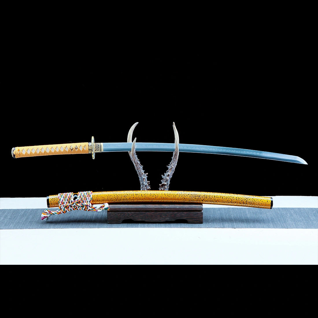 Real Katana Sword – Handmade T10 High Carbon Steel Blade – Gold – Full Tang