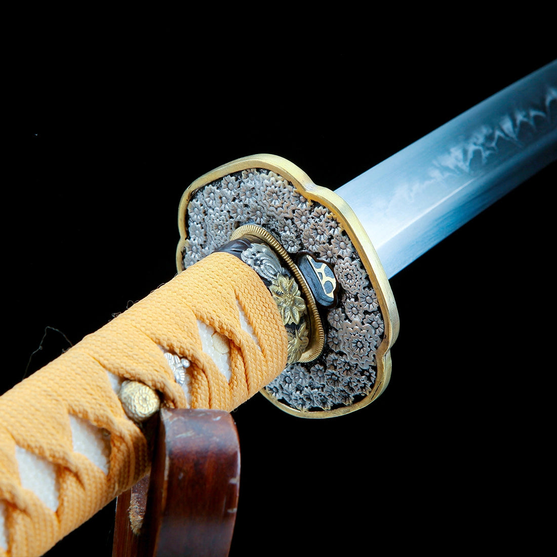 Real Katana Sword – Handmade T10 High Carbon Steel Blade – Gold – Full Tang