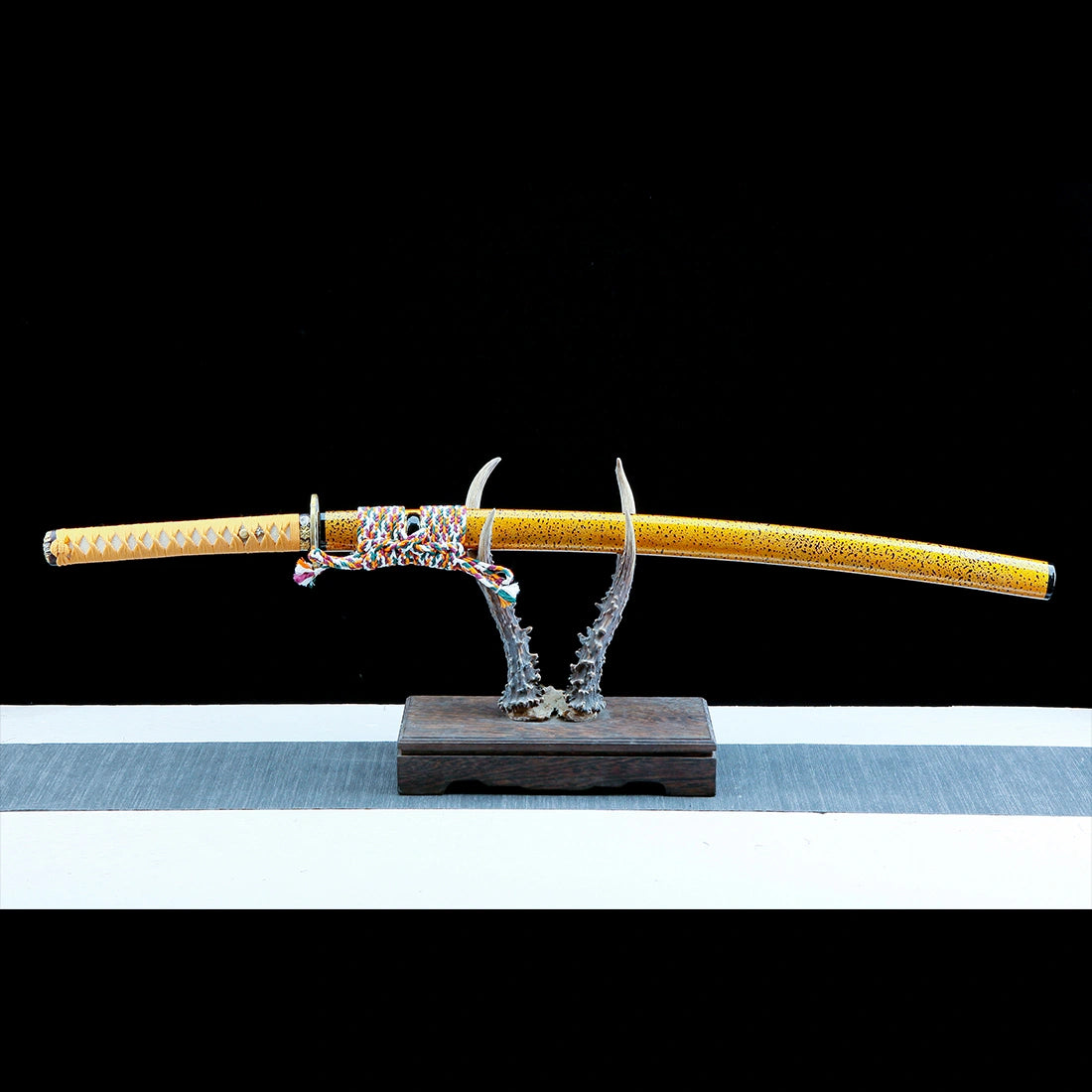 Real Katana Sword – Handmade T10 High Carbon Steel Blade – Gold – Full Tang