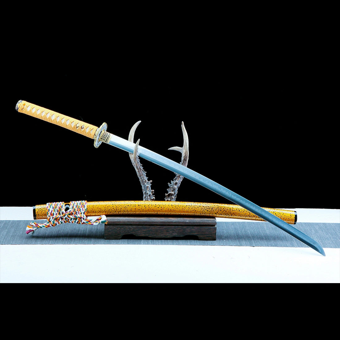 Real Katana Sword – Handmade T10 High Carbon Steel Blade – Gold – Full Tang