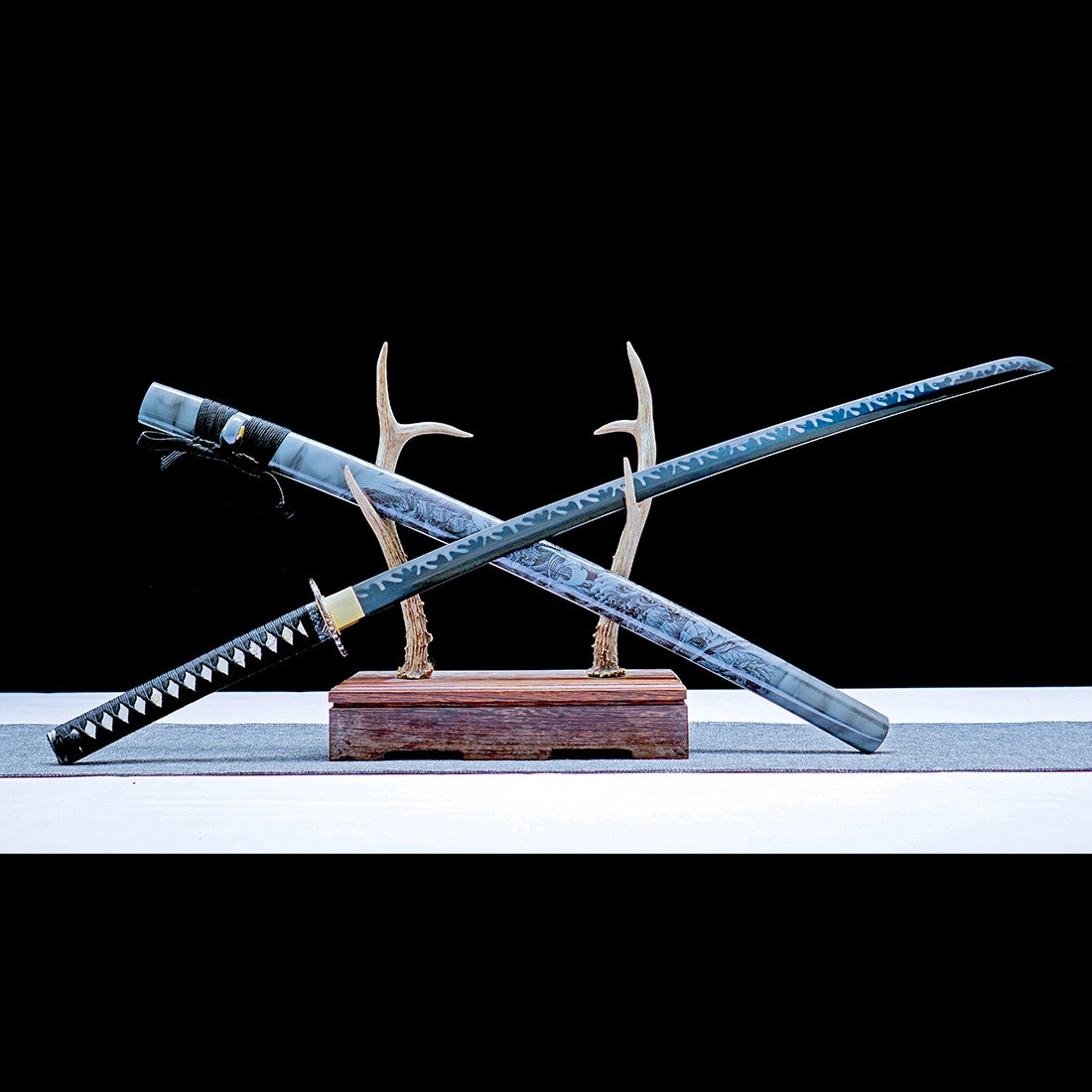 Real Katana Sword – Handmade 1060 Carbon Steel Blade – Full Tang – Gray – Battle Ready