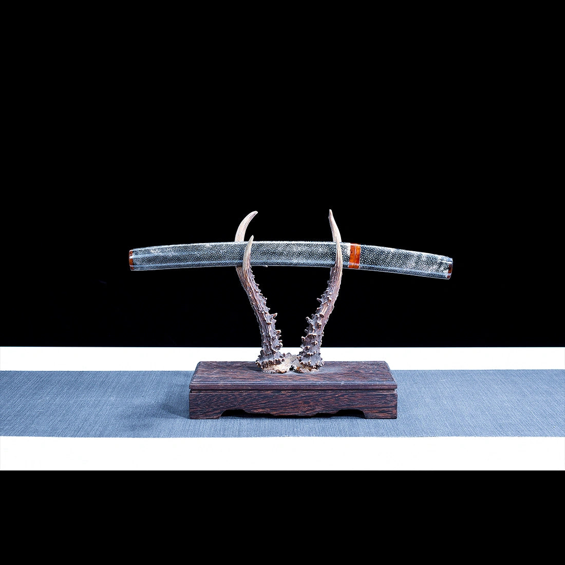 Real Wakizashi Sword – Handmade T10 High Carbon Steel Blade – Full Tang – Gray – Battle Ready