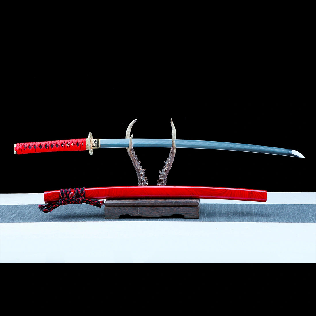 Authentic Katana Sword – T10 Clay Tempering Steel Sawtooth Pattern Blade – Full Tang – Red – Battle Ready