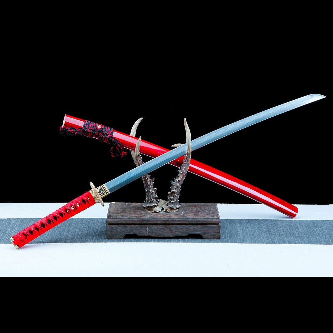 Authentic Katana Sword – T10 Clay Tempering Steel Sawtooth Pattern Blade – Full Tang – Red – Battle Ready