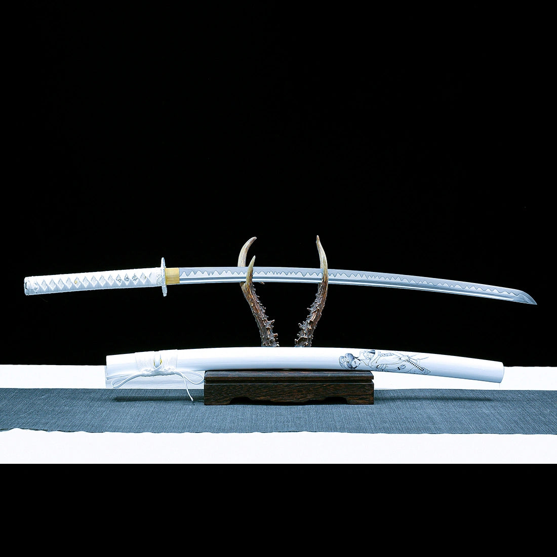 Authentic Katana – Handmade T10 Carbon Steel Blade – White – Full Tang