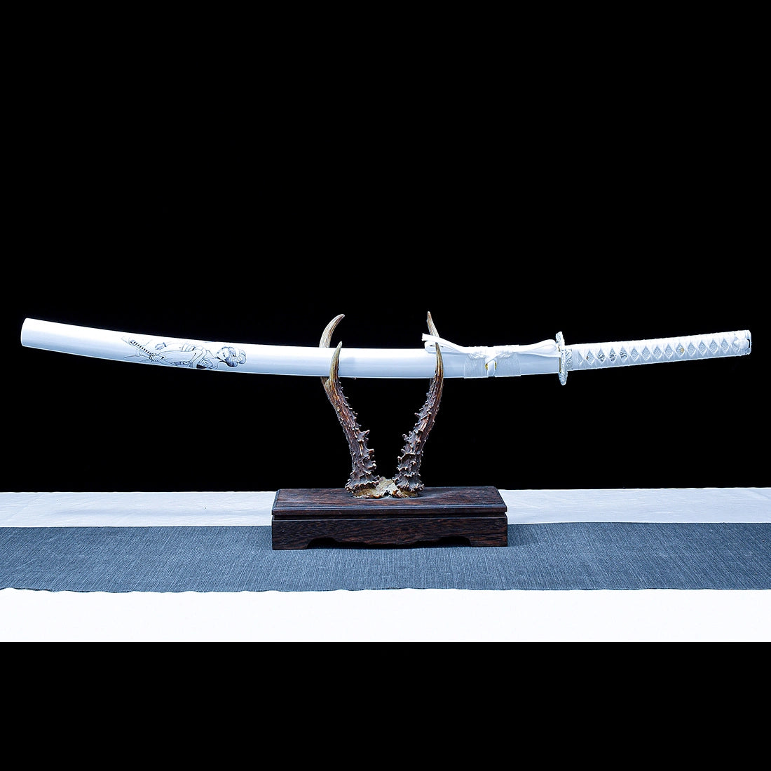 Authentic Katana – Handmade T10 Carbon Steel Blade – White – Full Tang