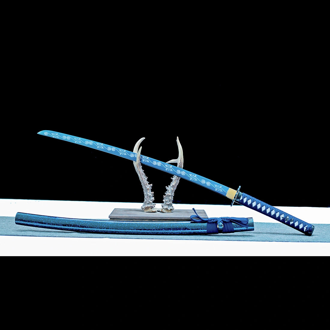 Handmade Samurai Sword – Blue T10 Carbon Steel Blade – Full Tang – High Performance