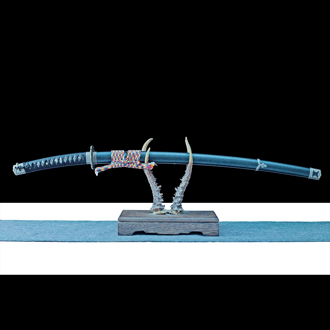Handmade True Katana Sword – High Performance T10 Carbon Steel Blade – Black Scabbard – Full Tang
