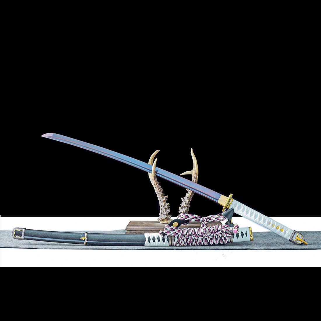 Japanese Tachi Sword – Handmade Red Damascus Pattern Steel Blade – Full Tang – High Performance – Premium Quality