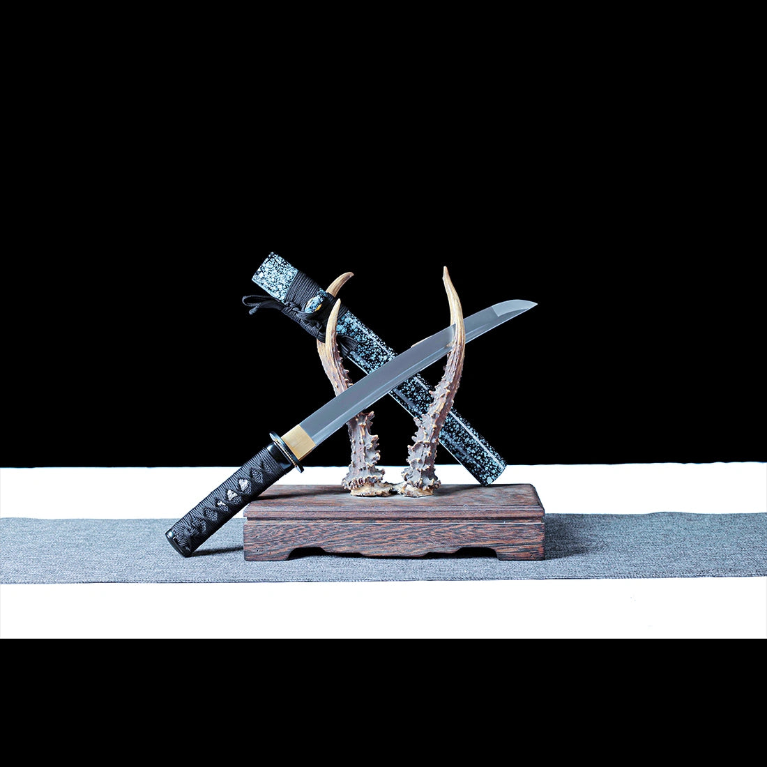 Japanese Tanto Sword – Hand forged 1065 Carbon Steel Blade – Full Tang – Battle Ready