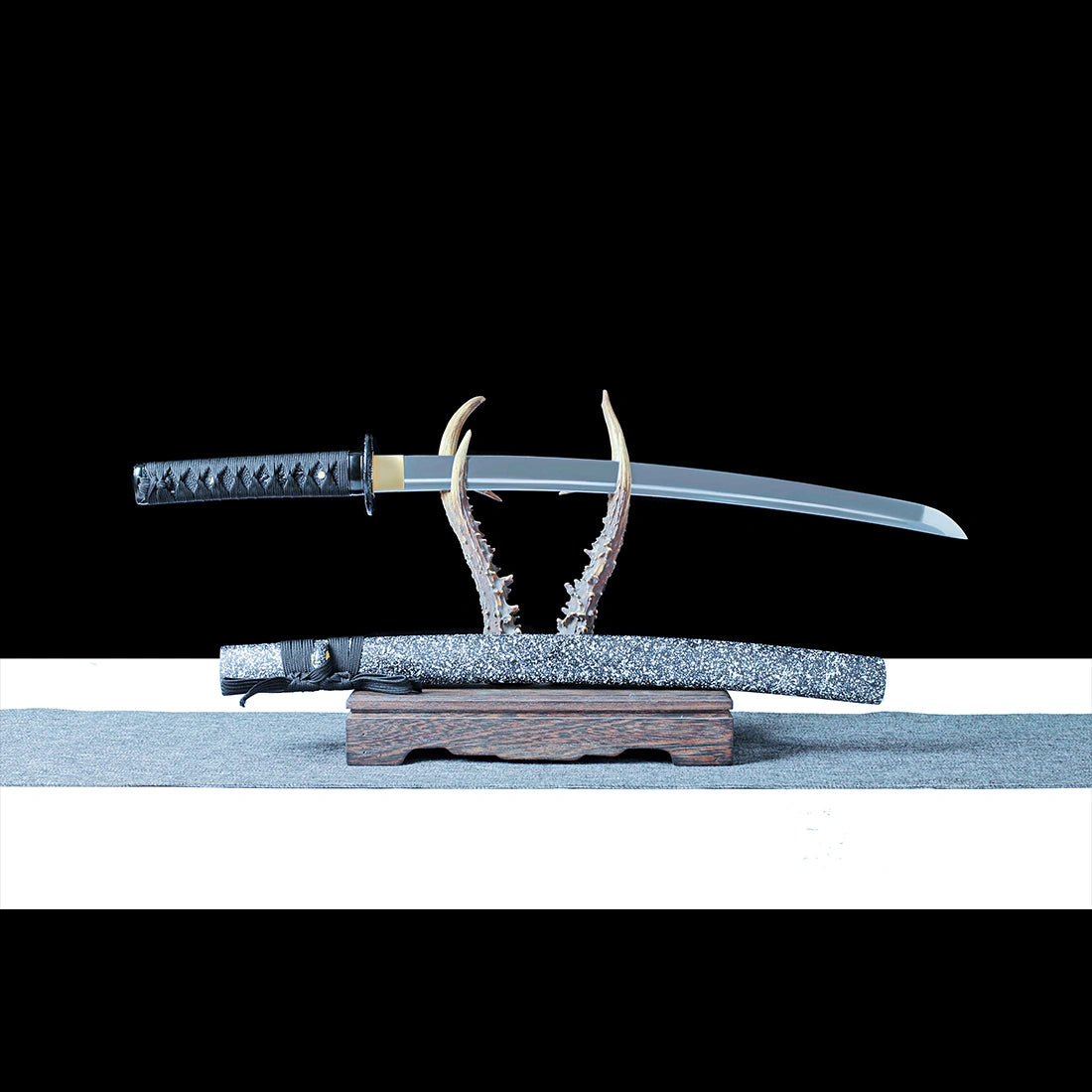 Japanese Wakizashi Sword – Handmade 1065 Carbon Steel Blade – High Performance – Full Tang – Battle Ready