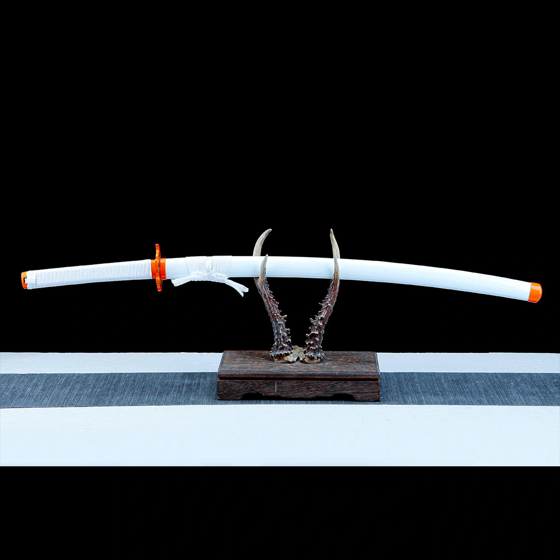 Kyojuro Rengoku's Sword – Demon Slayer Sword – Kimetsu No Yaiba Sword – Nichirin Sword – White