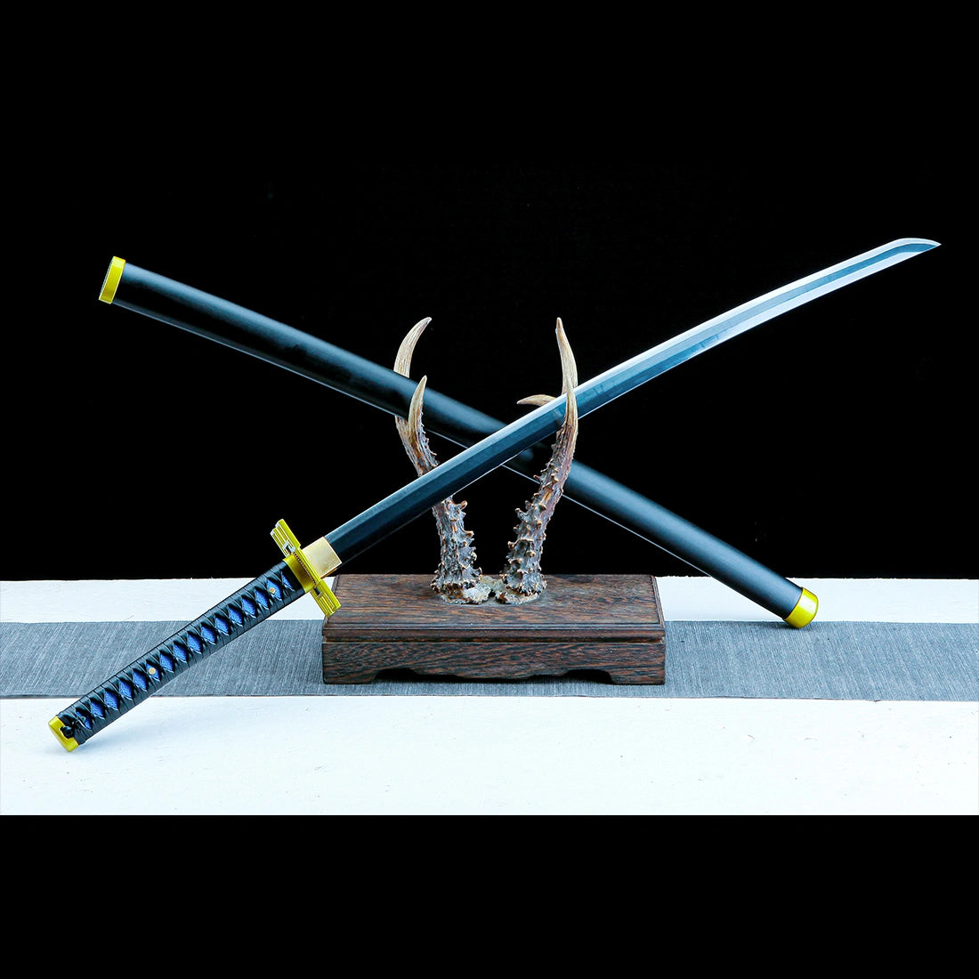Muichiro Tokito's Sword – Demon Slayer Sword – Kimetsu No Yaiba Sword – Nichirin Sword