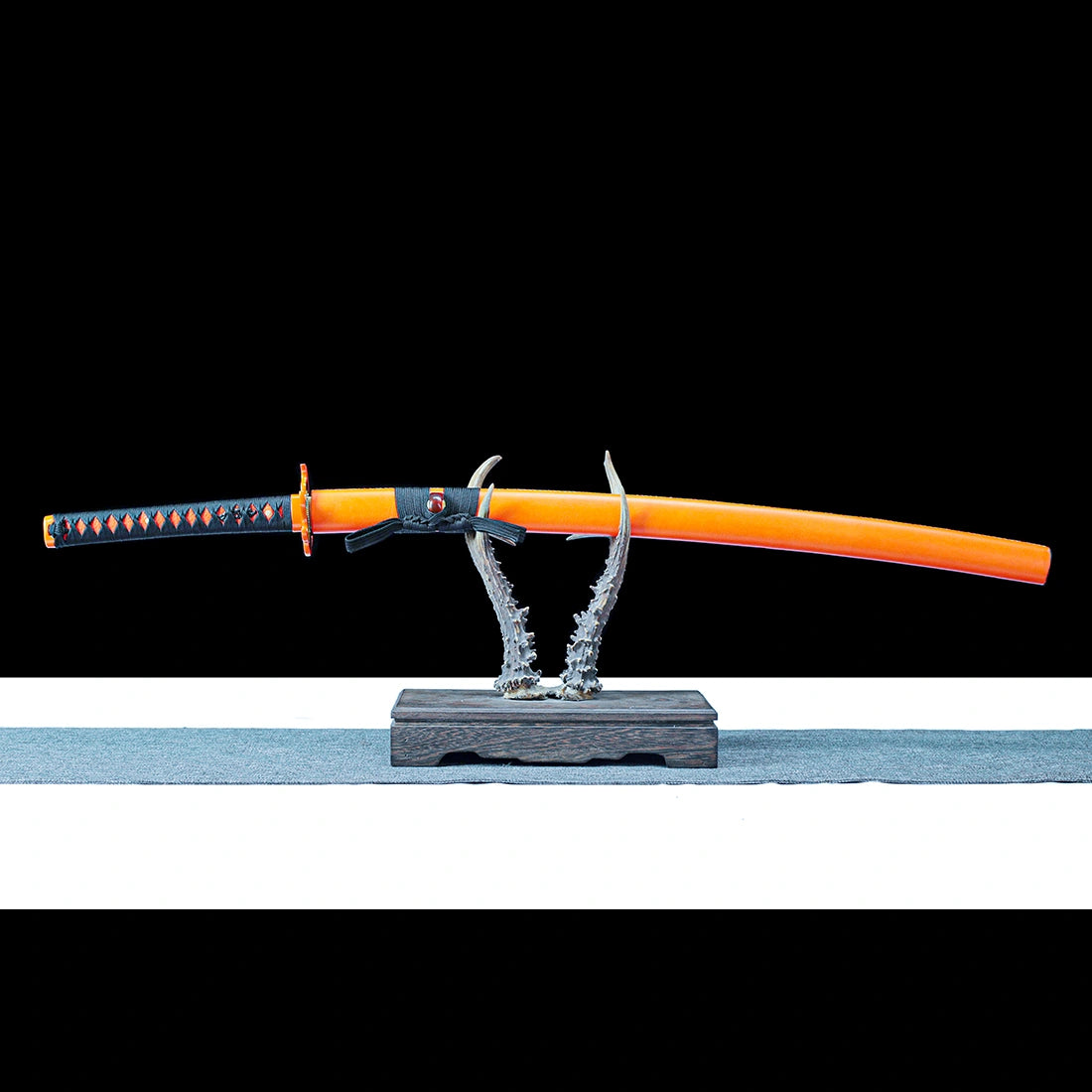 Orange Katana –  High performance Real Japanese Katana Sword – 1065 Carbon Steel Blade – Full Tang