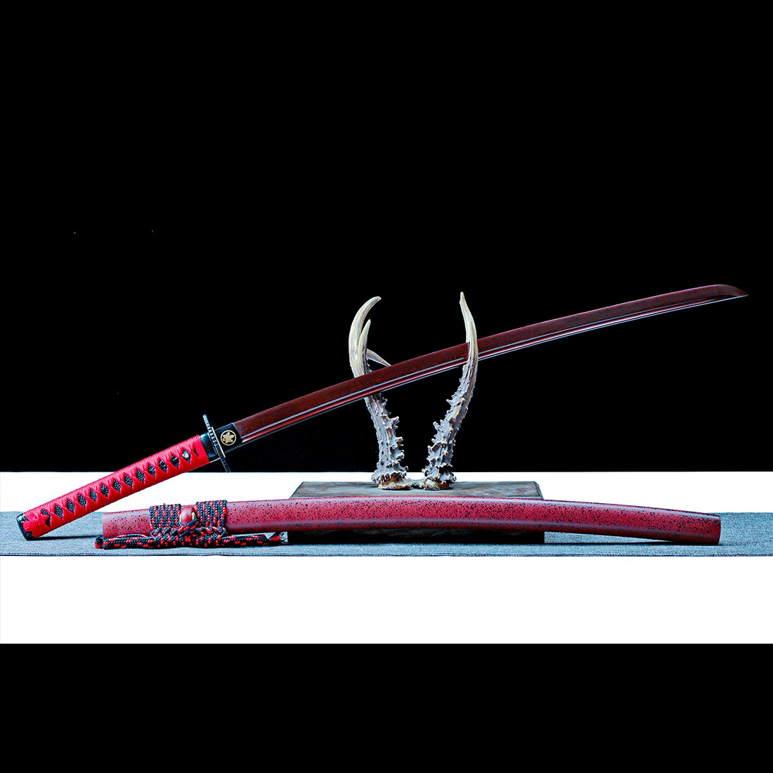 Real Japanese Katana – Handmade Red Damascus Pattern Steel Blade – Full Tang – Red Scabbard – Battle Ready