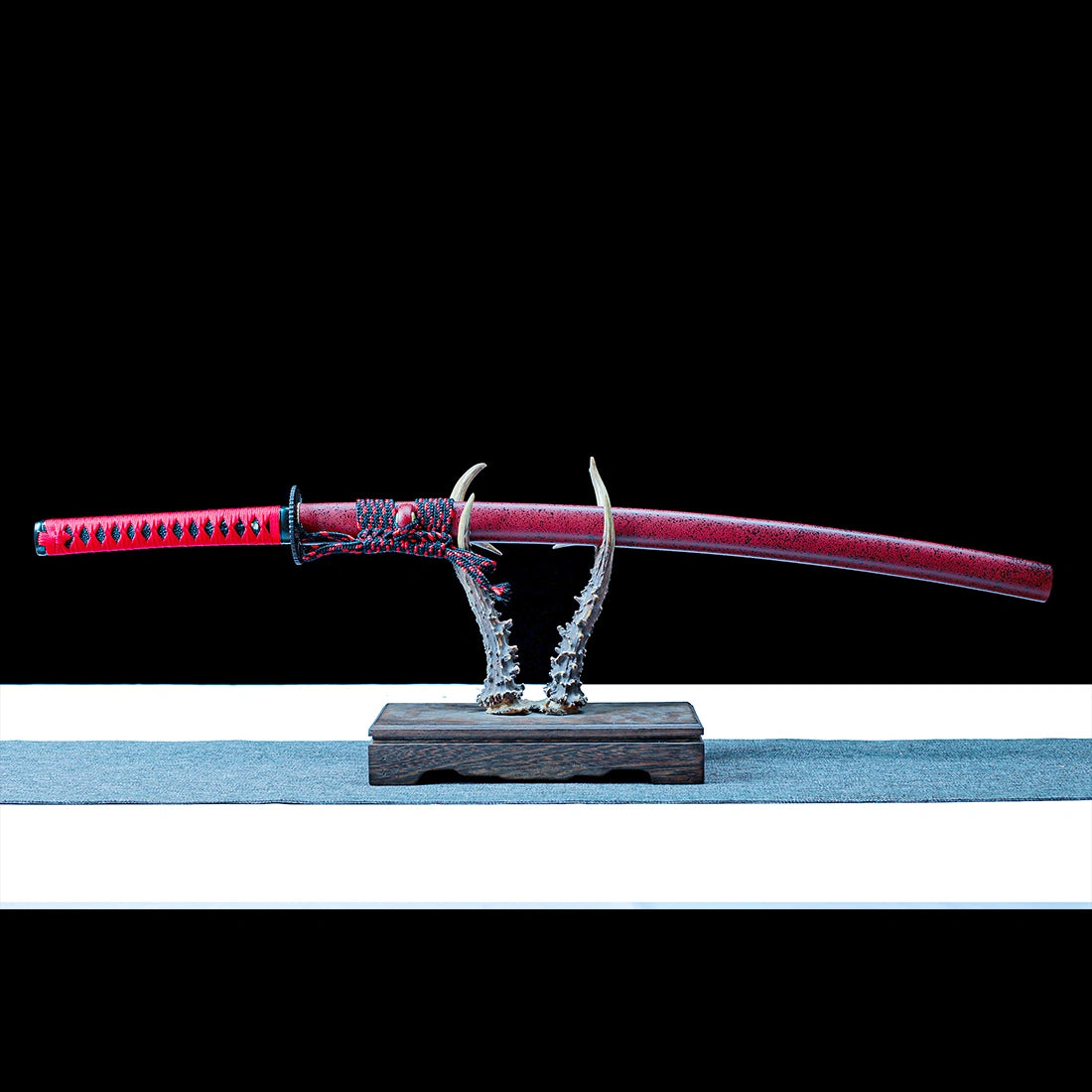 Real Japanese Katana – Handmade Red Damascus Pattern Steel Blade – Full Tang – Red Scabbard – Battle Ready