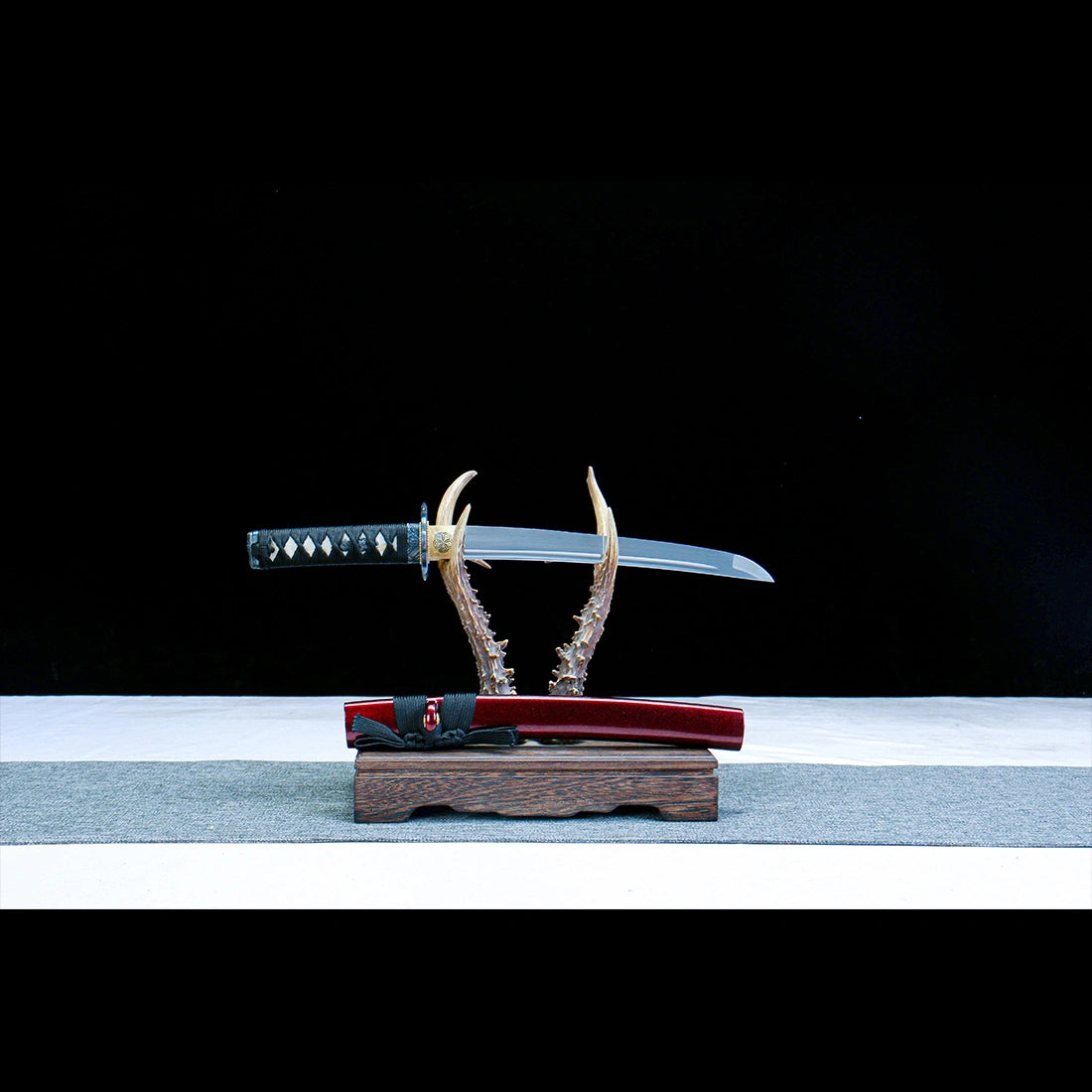 Real Japanese Tanto – Red Scabbard – 1065 Carbon Steel Blade – High Performance