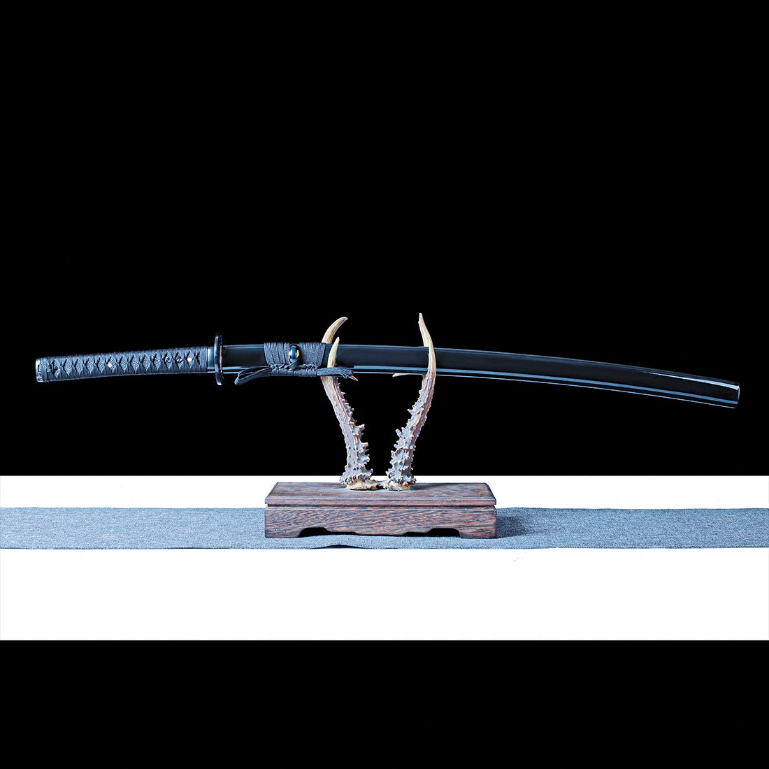 Real Katana Sword – Handmade 1060 Carbon Steel Blade – Black – Full Tang – Premium Quality