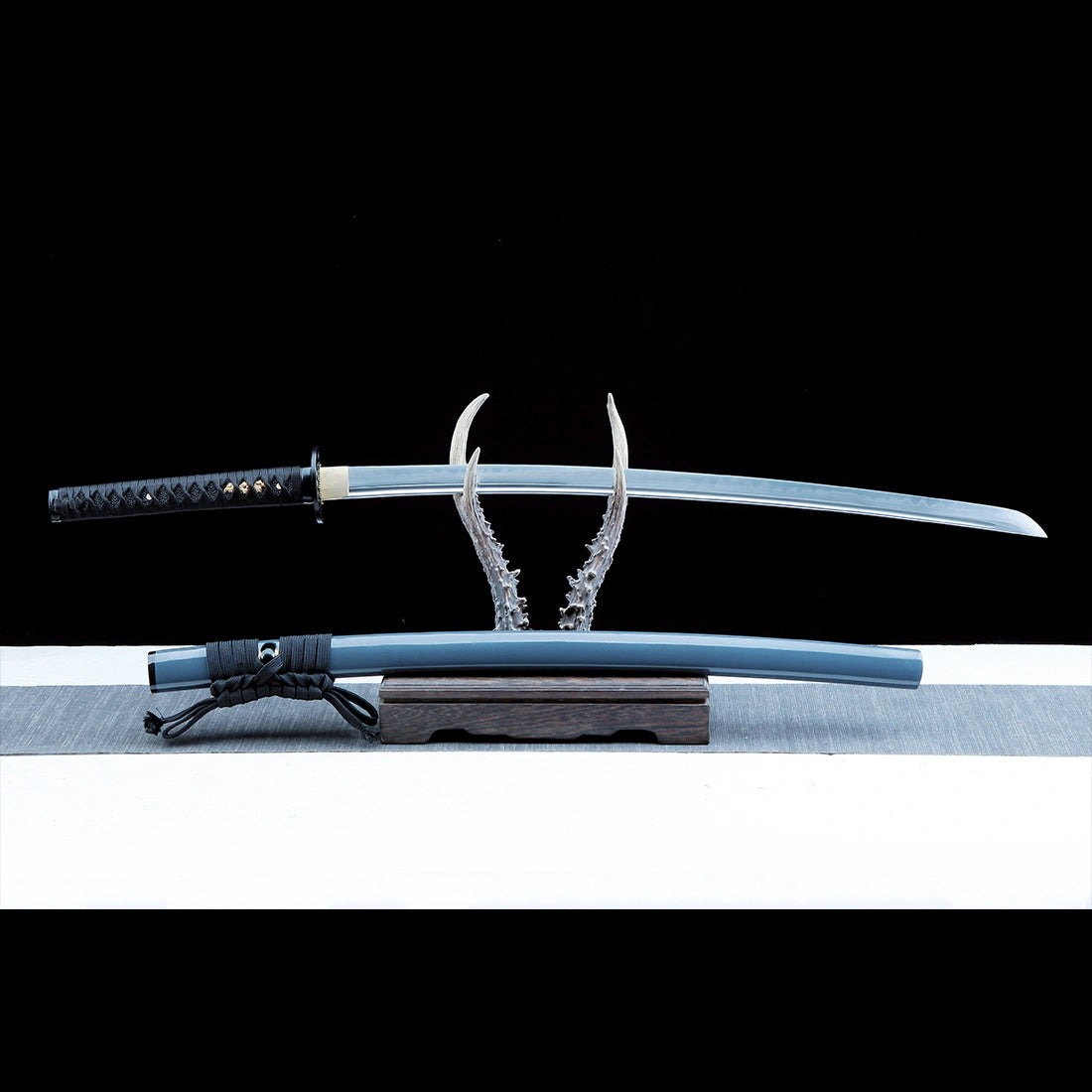 Real Katana Sword – Handmade 1065 Carbon Steel Blade – Gray – Full Tang – Collector’s Edition