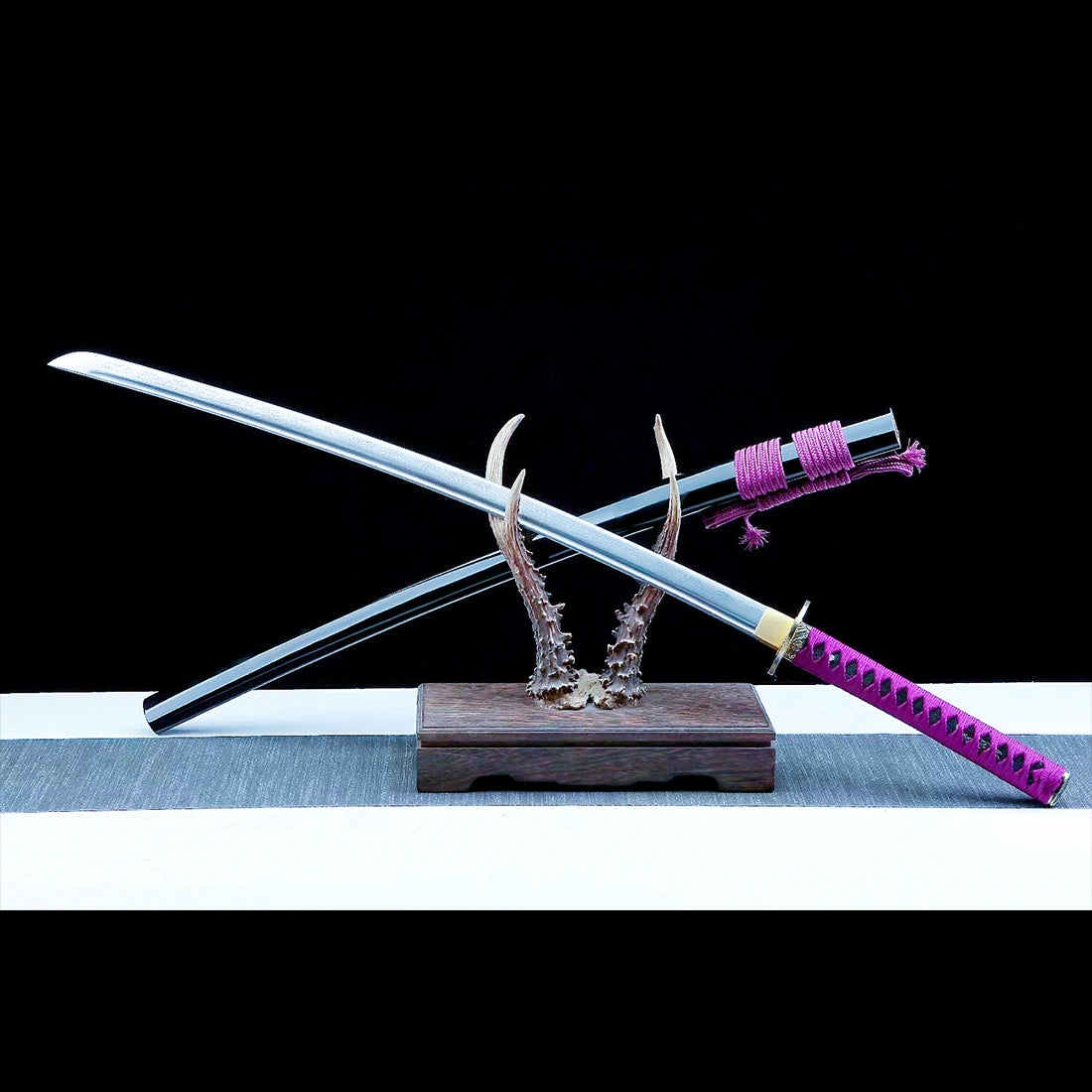 Real Katana Sword – Handmade Damascus Pattern Steel – Black – Full Tang – Premium Quality