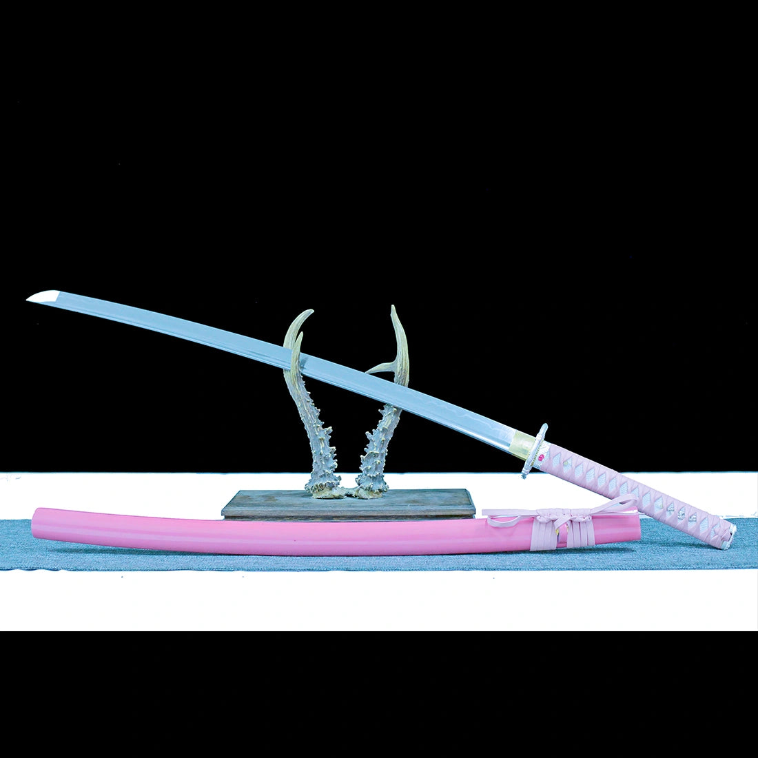 Real Katana Sword – High Performance 1065 Steel Clay Tempering Blade – Pink - Full Tang – Battle Ready
