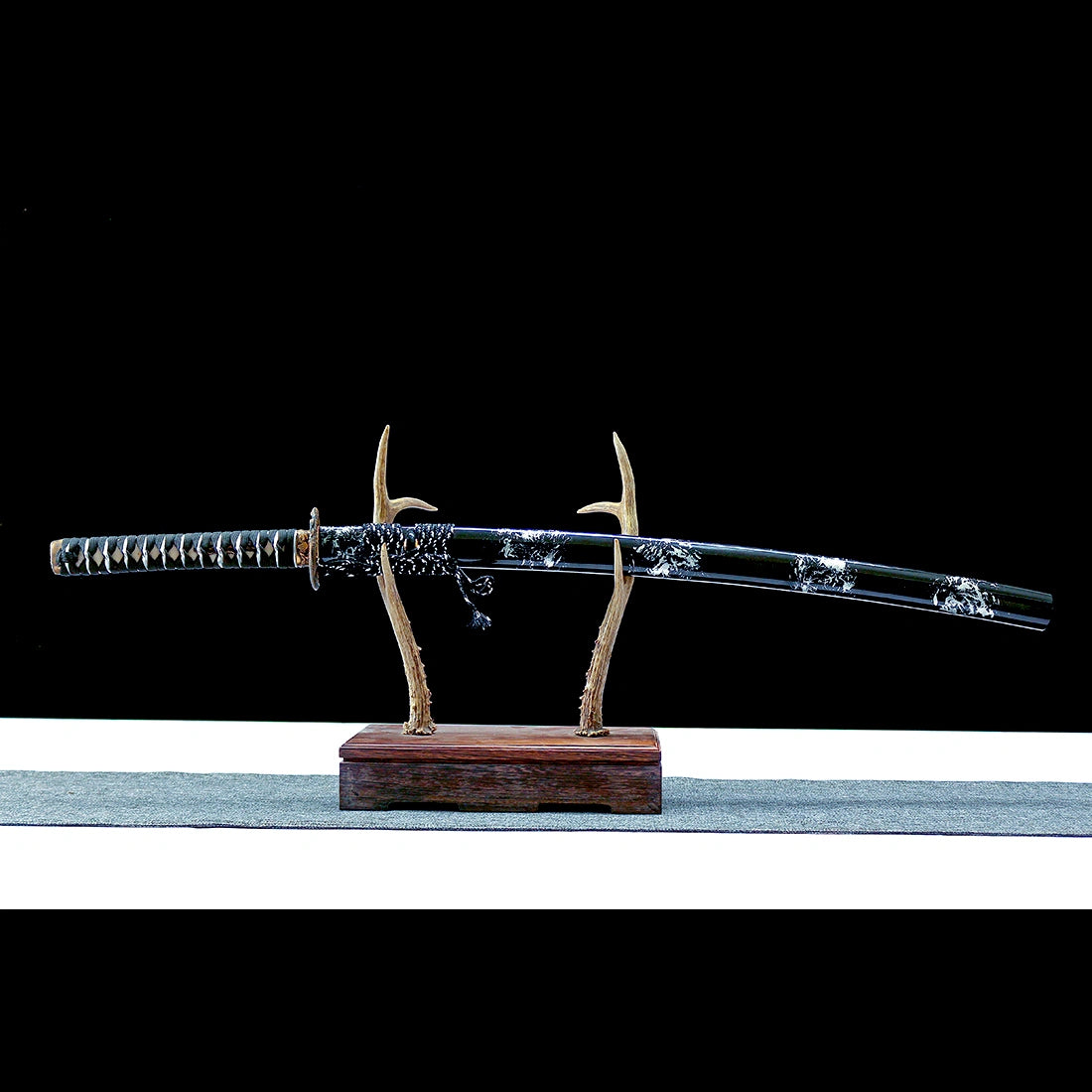 Real Katana Sword – High Performance Damascus Pattern Steel Blade – Full Tang – Black – Premium Quality