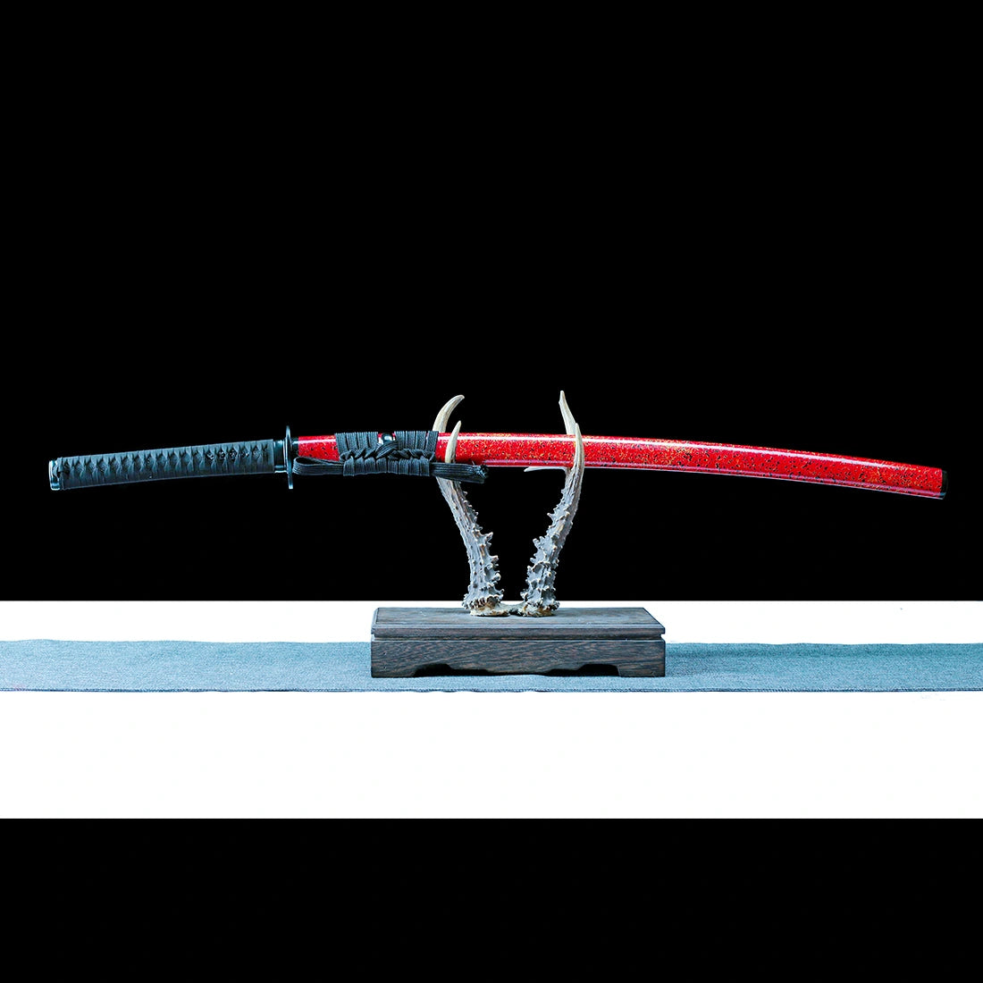 Real Katana Sword – High Performance Titanium-Coated Carbon Steel Blade – Never Rusts – Red – Tactical Sword