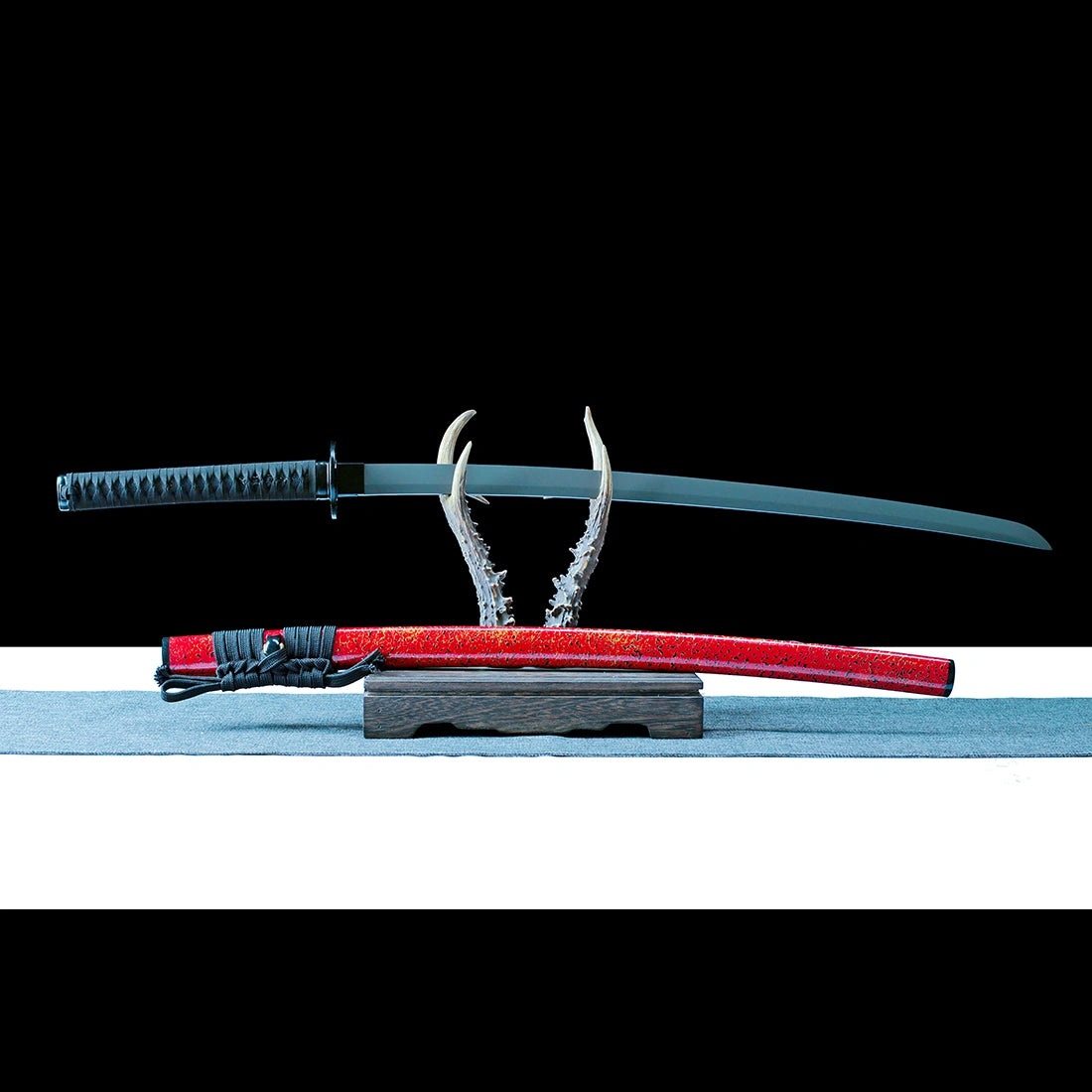 Real Katana Sword – High Performance Titanium-Coated Carbon Steel Blade – Never Rusts – Red – Tactical Sword
