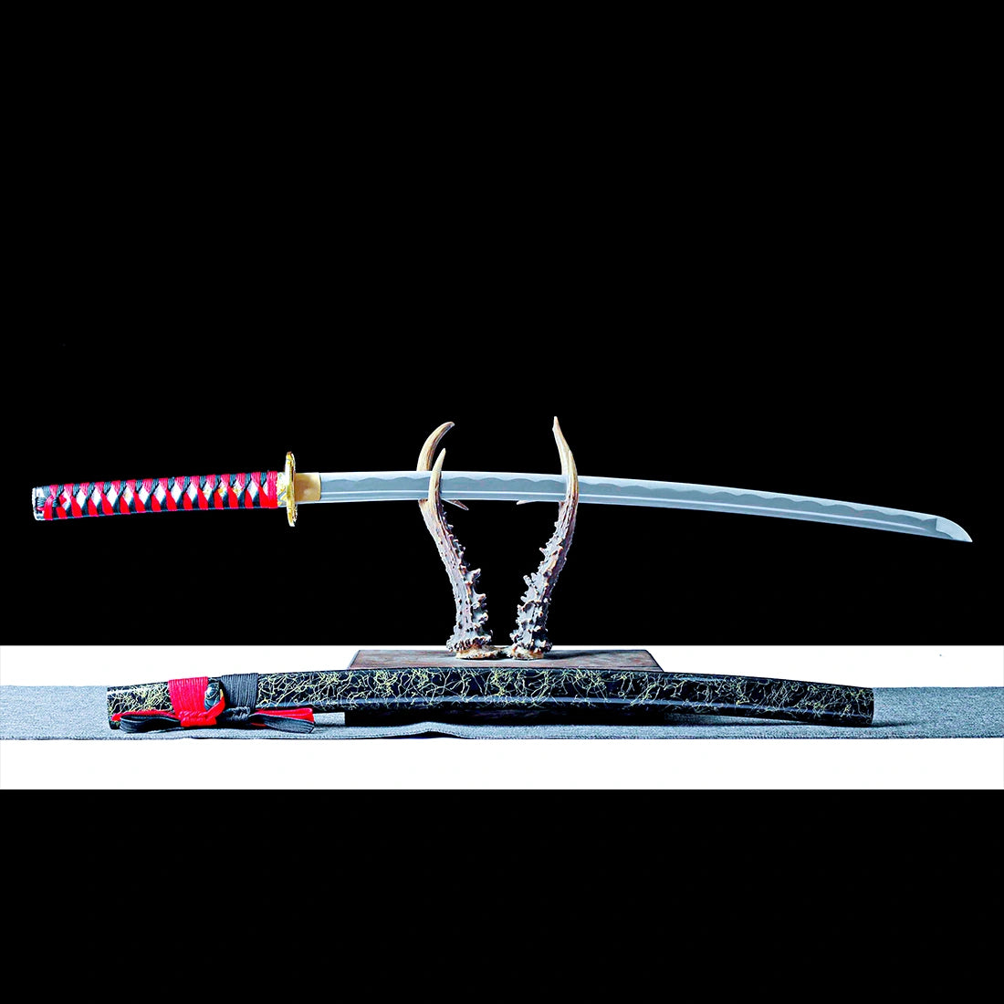 Real Samurai Sword – Handmade 1060 Carbon Steel Blade – Black – Full Tang – Battle Ready