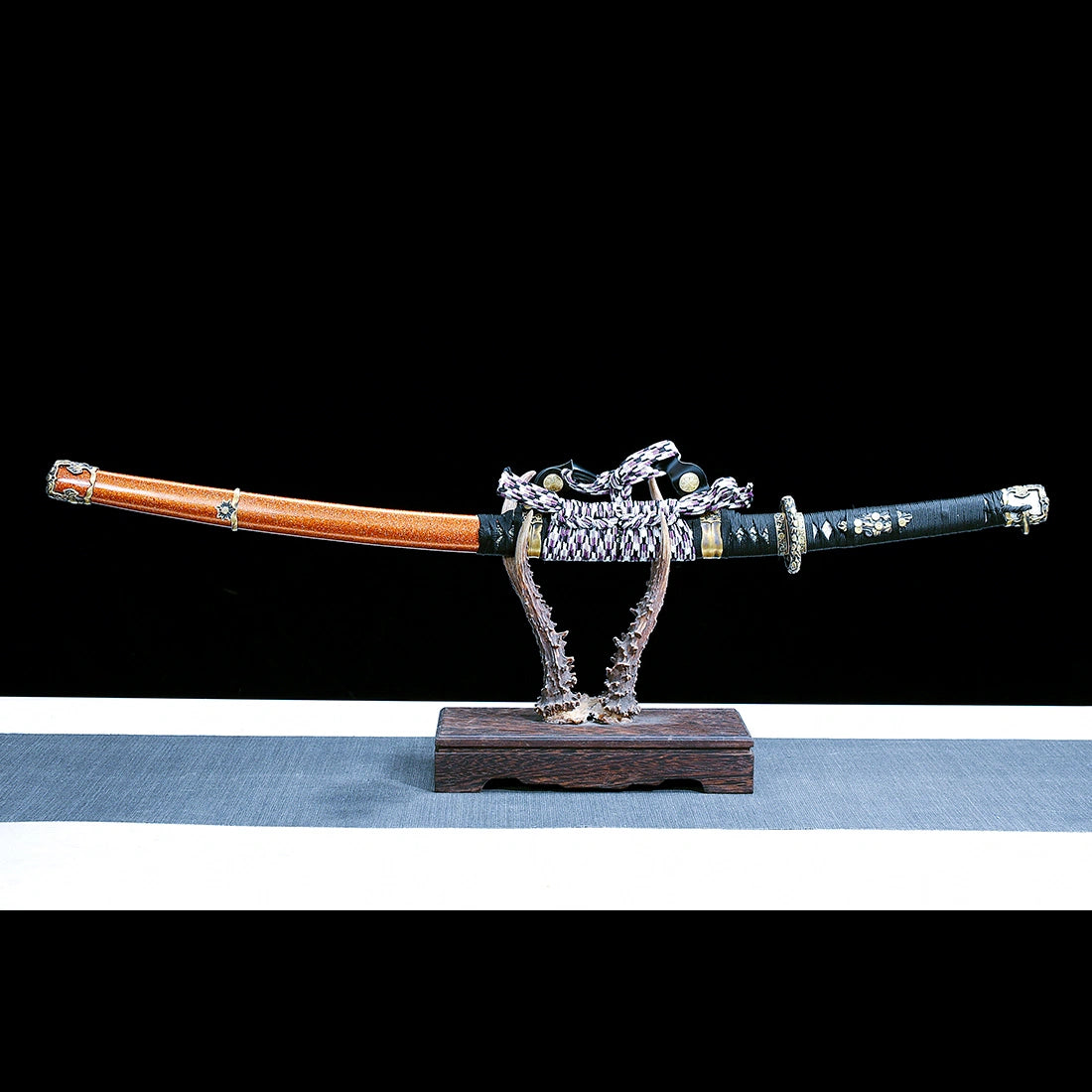 Real Tachi Sword – Handmade T10 High Carbon Steel Blade – Full Tang – Orange – Collector’s Edition
