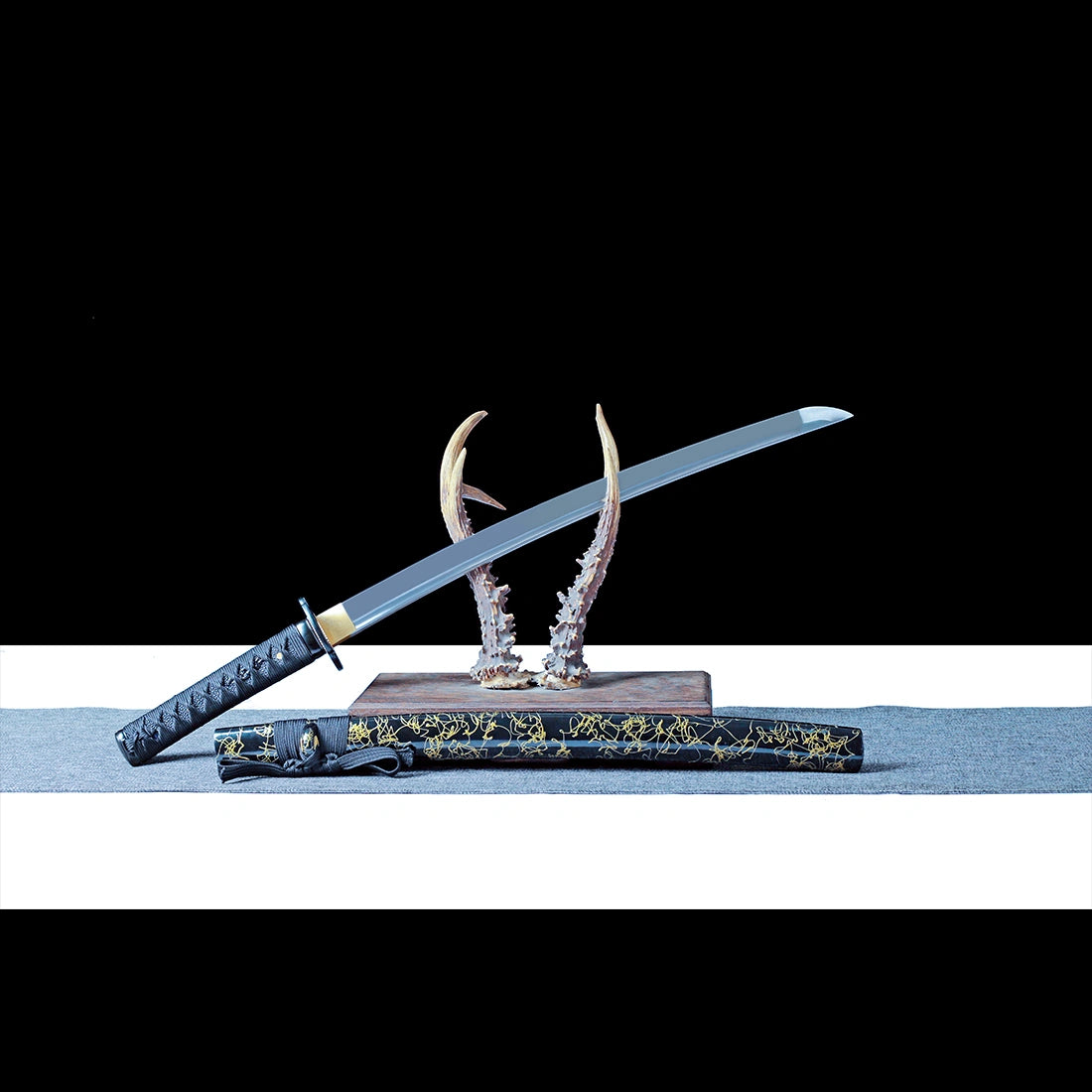 Real Wakizashi Sword – Black Scabbard with Gold Thread – Hand-Forged 1065 Carbon Steel Blade
