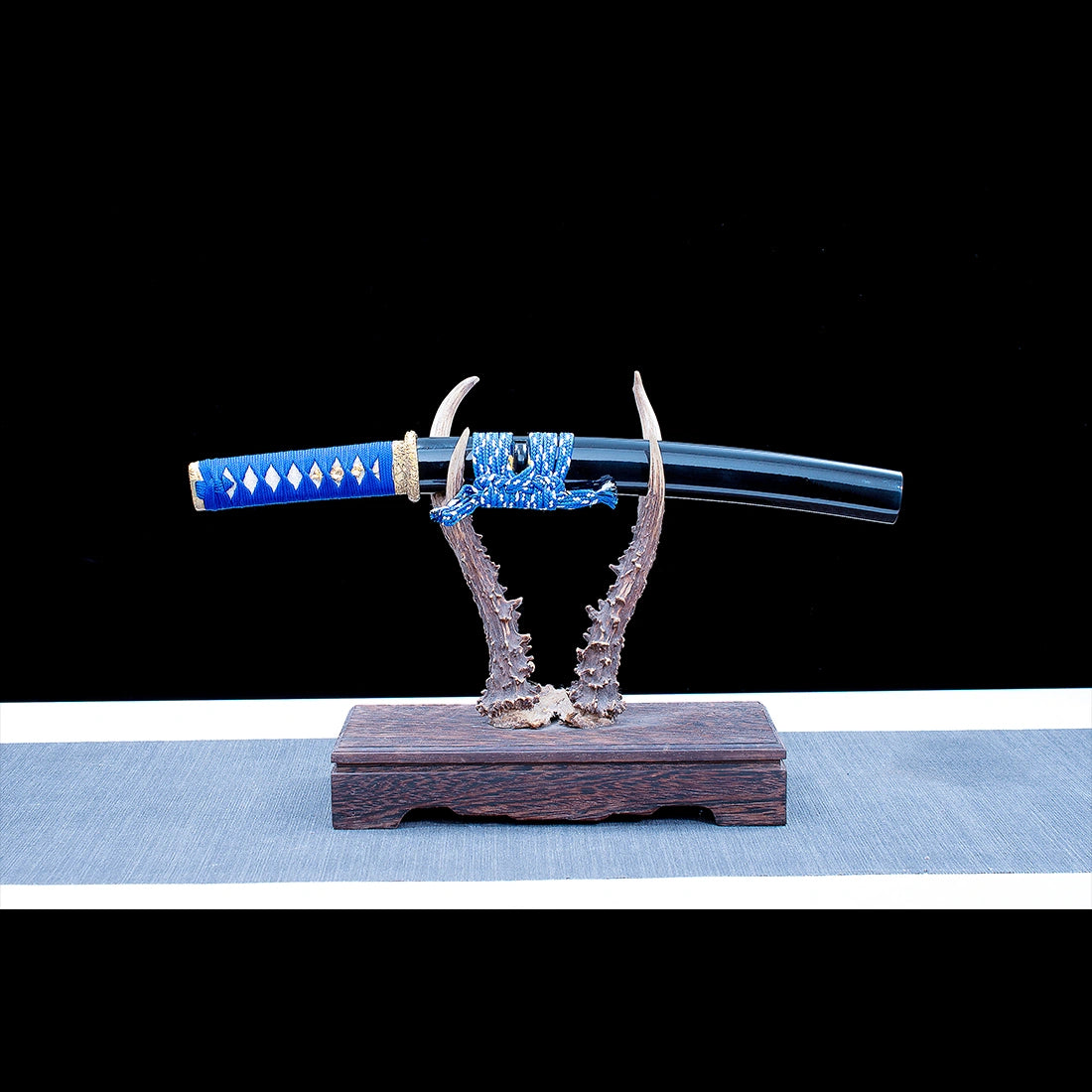 Real Tanto Sword – High Performance Damascus Pattern Steel Blade – Full Tang – Black – Premium Quality